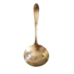King Edward Silverplate Gravy Ladle 1951 Ornate Floral Design‎ Serving Antique